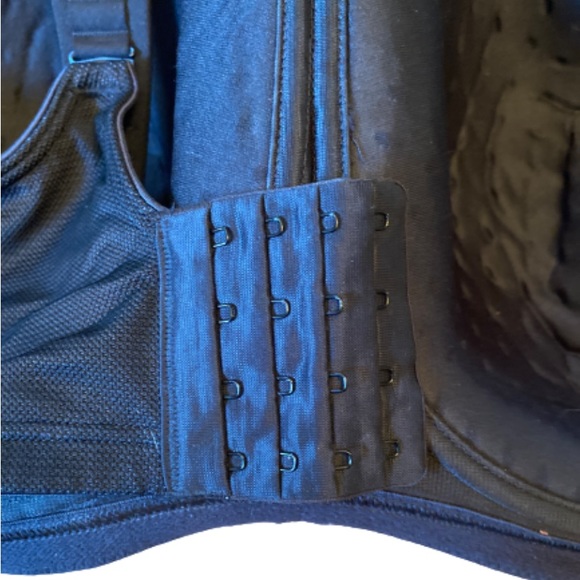 LIVI High-Impact Wicking Max Support Sports Bra - 44DDD - Picture 5 of 9